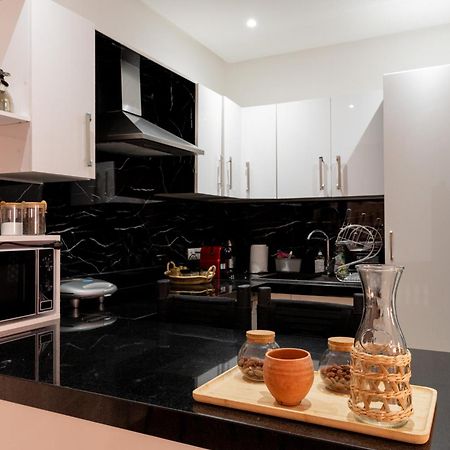 Appartement Centre Marrakech Gueliz - Cool & Cozy Apartment For A Family Stay In The Heart Of The City Marraquexe Exterior foto