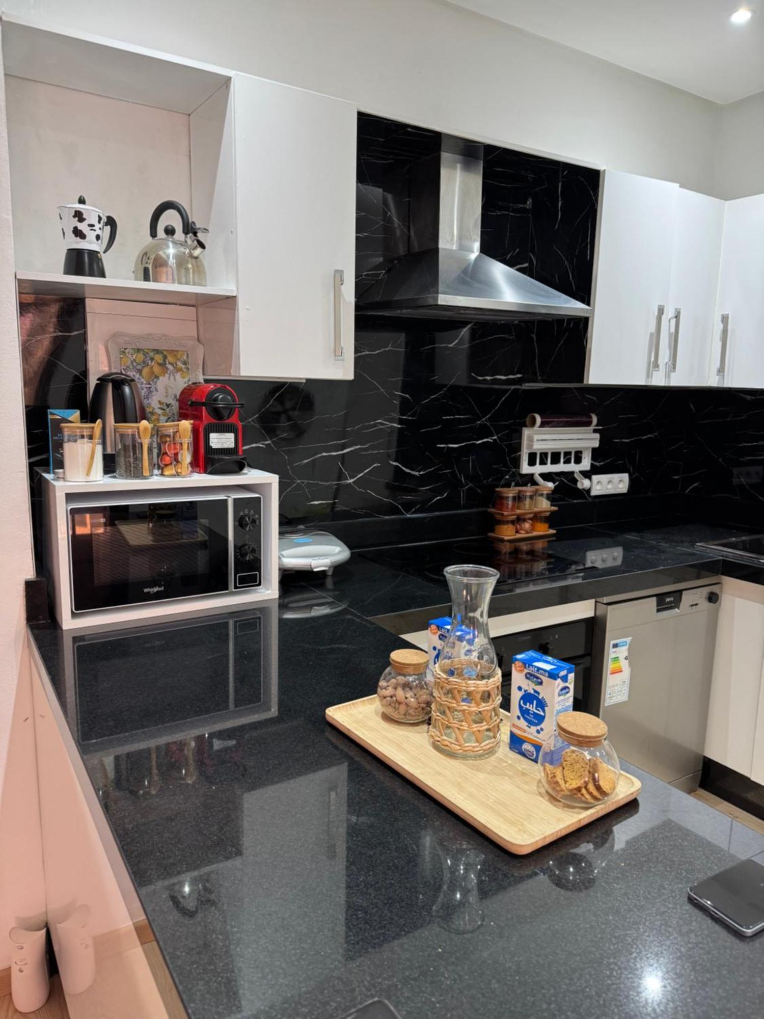 Appartement Centre Marrakech Gueliz - Cool & Cozy Apartment For A Family Stay In The Heart Of The City Marraquexe Exterior foto